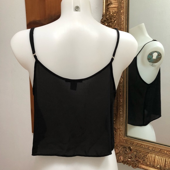 Super cute black tank - Picture 2 of 3